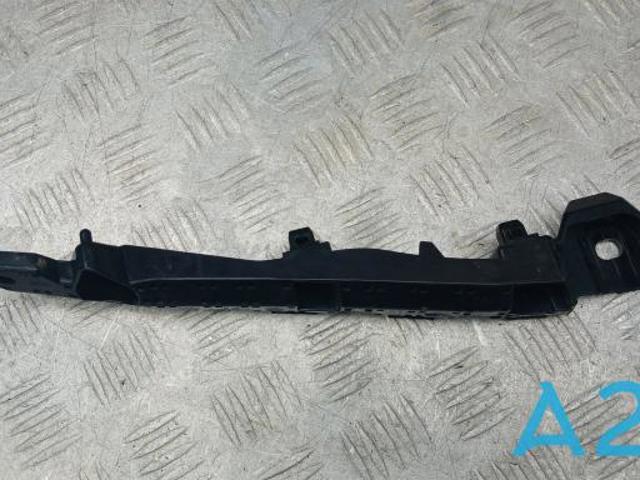 Направляюча переднього бампера, права 57707AN04A SUBARU