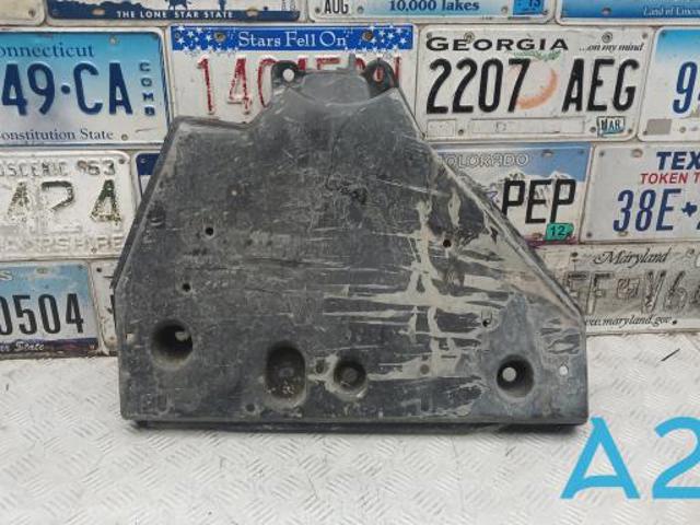 Деталі підлоги (основа кузова або підлоги) 5839842040 TOYOTA