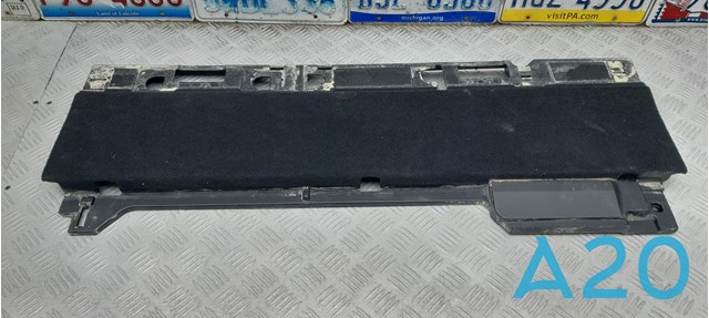 Облицювання багажного відсіку нижнє 5841576010C0 TOYOTA