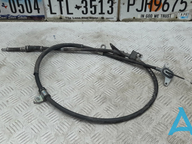Трос стоянкового гальма задній правий 59770C1000 HYUNDAI