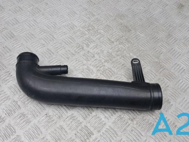 Патрубок повітряний, вхід в турбіну (наддув) 5C0129654C VAG