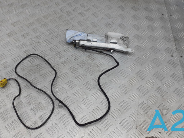 Подушка Айрбег спинки сидіння лівого 5C0880241D VAG