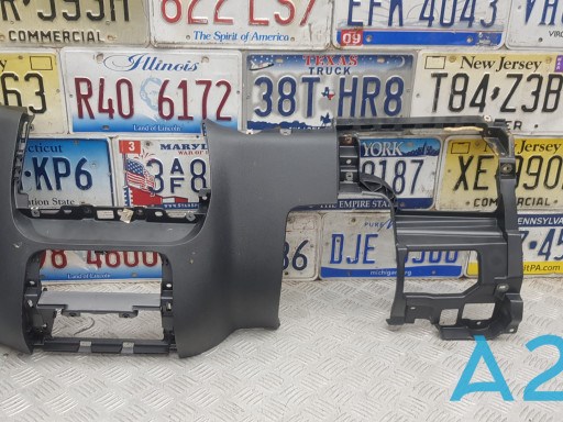 Передня панель 5M1857005S82V VAG