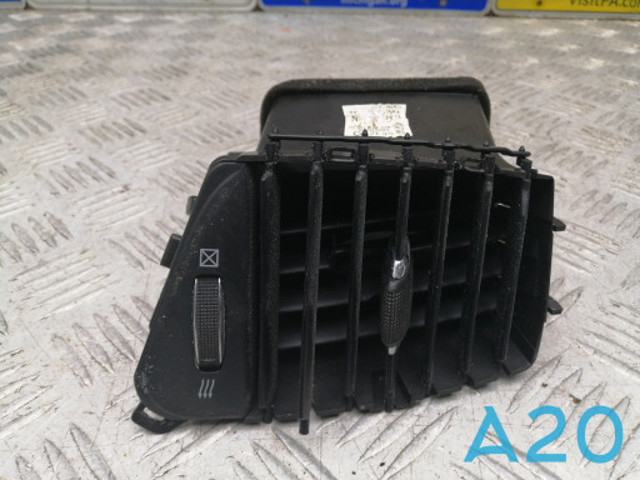 Решітка повітропровода ліва 5MT21DX9AA CHRYSLER