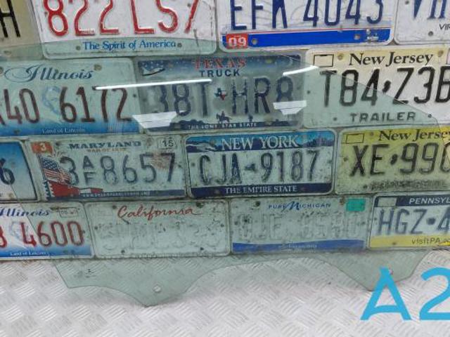 Скло передніх дверей, правою 5NA845202 VAG