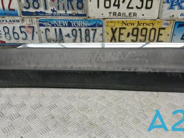 Молдинг передніх лівих дверей, нижній 5NA854939PRYP VAG