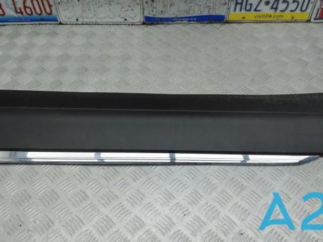 Молдинг передніх лівих дверей, нижній 5NA854939PRYP VAG