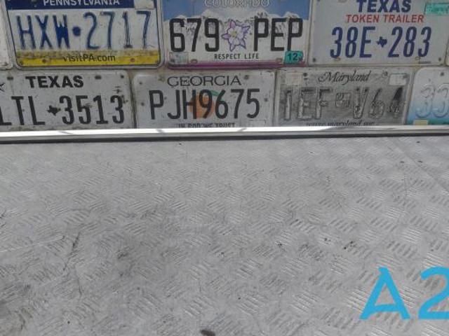 Молдинг опускного скла нижній, двері передньої, правої 5NN837476AVNH VAG
