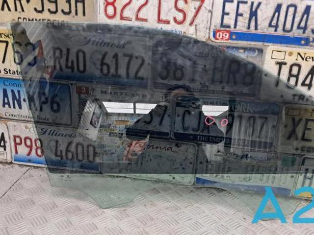 Скло передніх дверей, правою 5NN845202A VAG