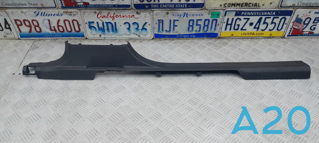 Облицювання порогу внутрішня, ліва 5NN853371A82V VAG