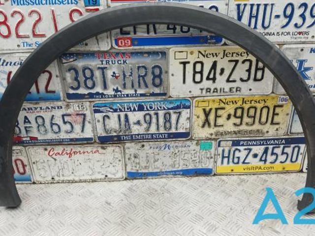 Розширювач задньої арки колеса, лівий 5NN854819A9B9 VAG