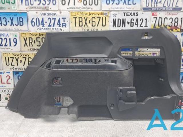 Облицювання багажного відсіку, праве 5NN867034MAHP VAG