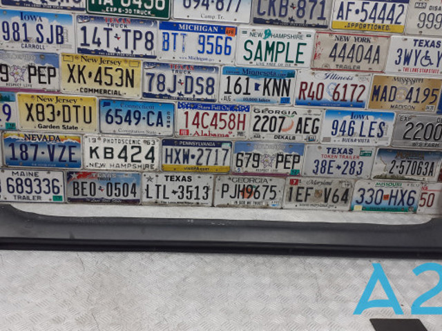 Накладка зовнішня (молдинг) порога, лівий 5NP51RXFAA CHRYSLER