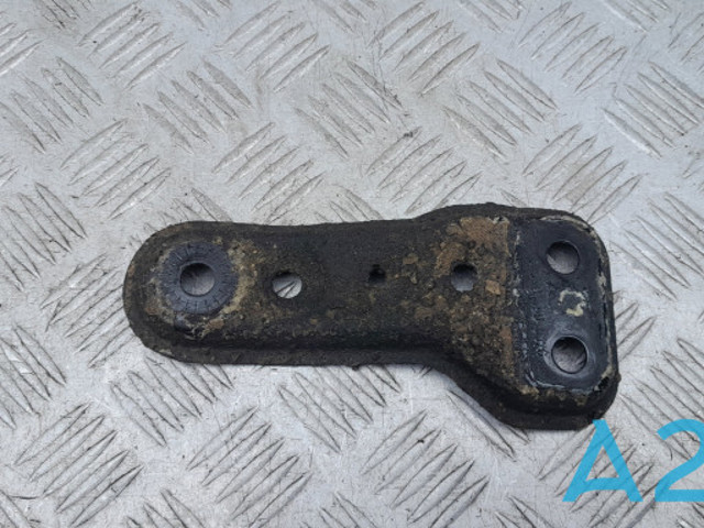Кронштейн передньої балки 5Q0199517G VAG