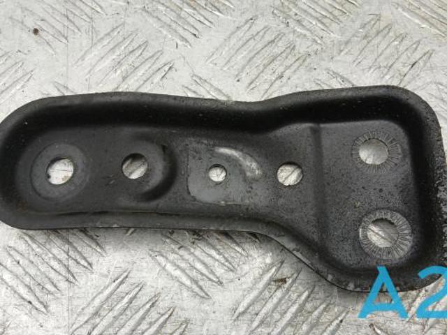 Кронштейн передньої балки 5Q0199518G VAG
