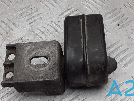 Кронштейн кріплення глушника 5Q0253147 VAG