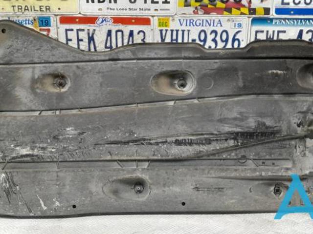 Захист днища, лівий 5Q0825201L VAG