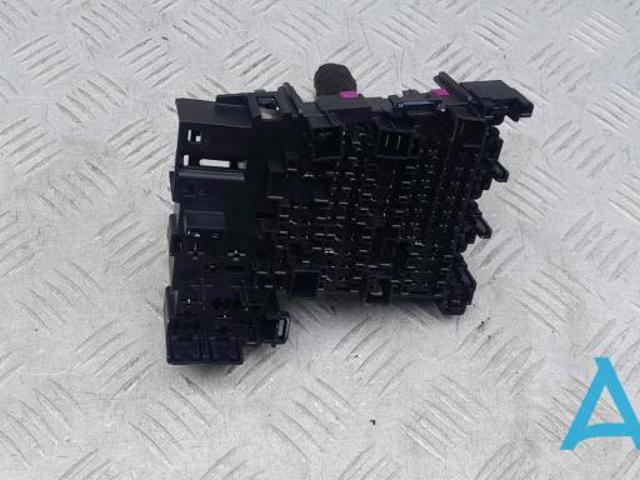 Блок запобіжників задній, салонний 5Q0937615C VAG