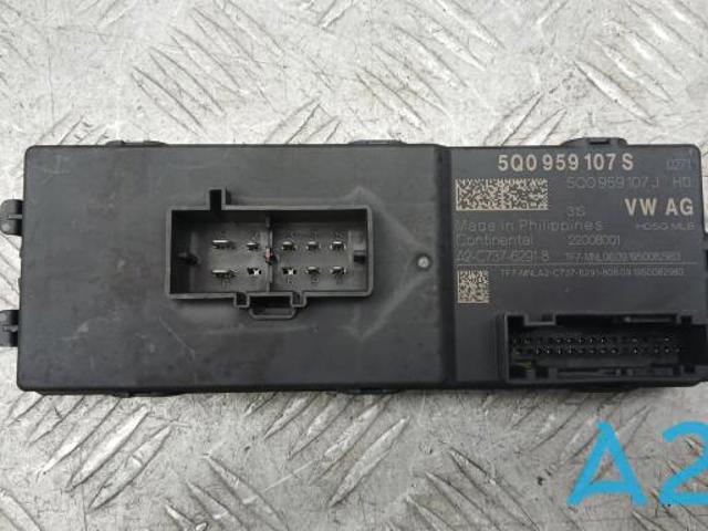 Блок управління відкриття кришки багажника 5Q0959107S VAG