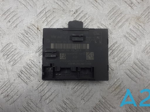 Блок комфорту задніх дверей 5Q0959395E VAG