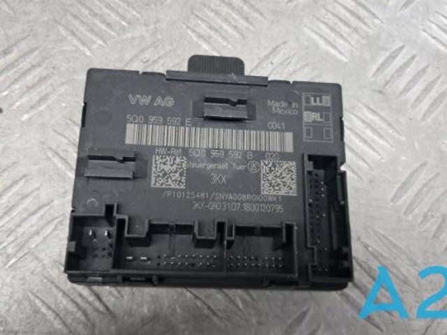 Блок комфорту передніх дверей 5Q0959592E VAG