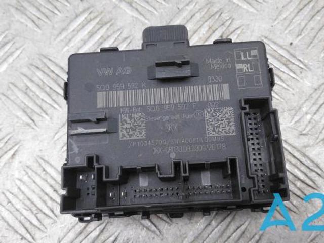 Блок комфорту передніх дверей 5Q0959592F VAG