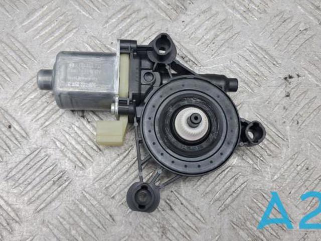 Мотор склопідйомника дверей задніх, правих 5Q0959802 VAG