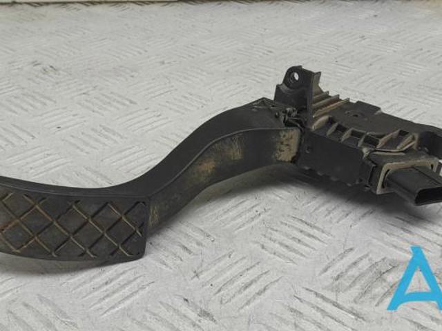 Підаль газу 5Q1723503H VAG