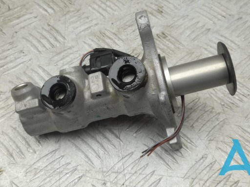 Циліндр гальмівний, головний 5QM614019F VAG