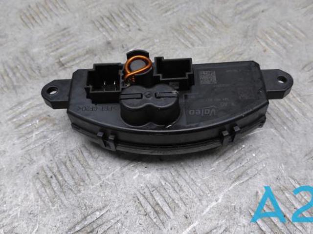 Регулятор оборотів пічки 5WA907521 VAG