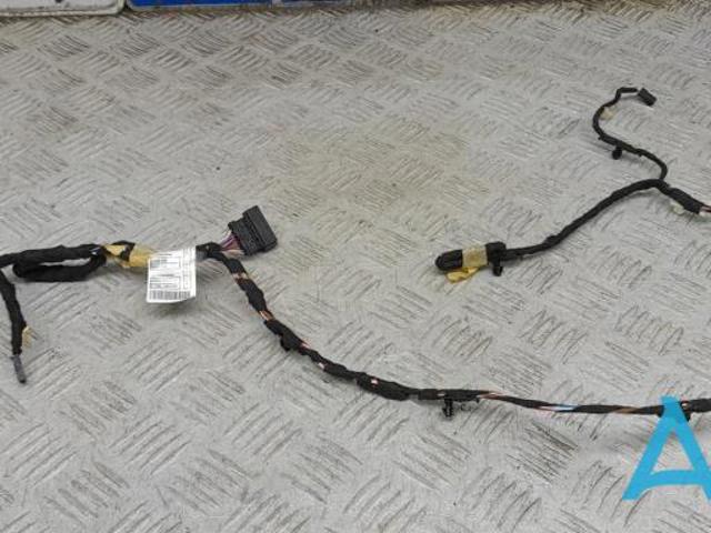 Джгут проводів передньої двері 61129384589 BMW