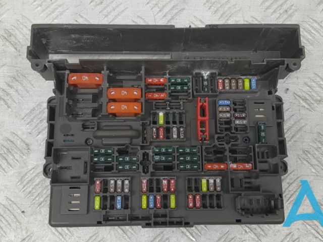 Коробка запобіжників 61149119445 BMW