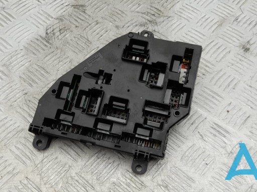 Блок запобіжників задній, салонний 61149234423 BMW