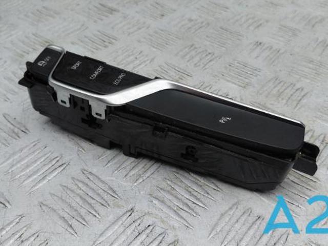 Блок кнопок центральної консолі 61316993923 BMW