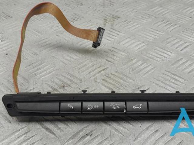 Блок кнопок центральної консолі 61319208218 BMW