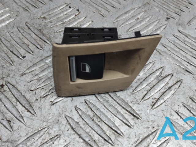Кнопка підйомника переднього правого скла 61319241949 BMW
