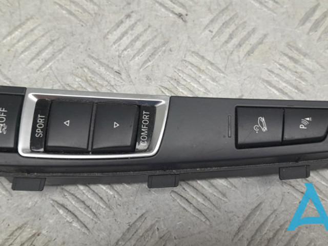 Блок кнопок центральної консолі 61319267892 BMW