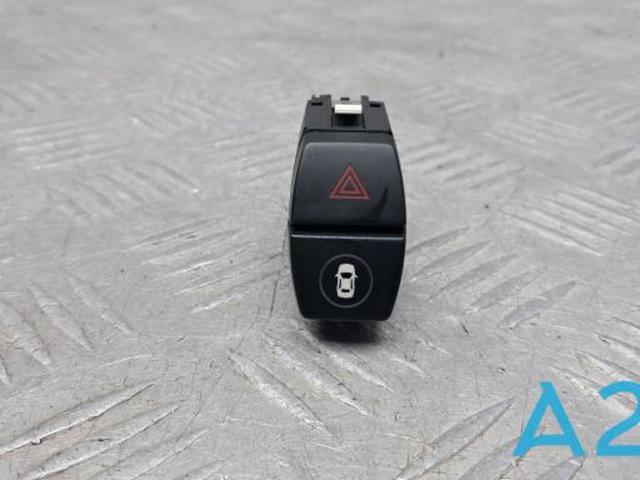 Кнопка включення аварійної сигналізації 61319423268 BMW
