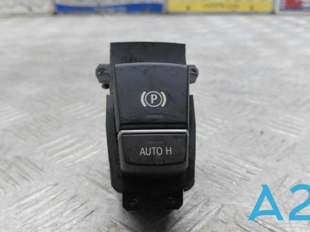 Кнопка електромеханічного гальма стоянки 61319877889 BMW