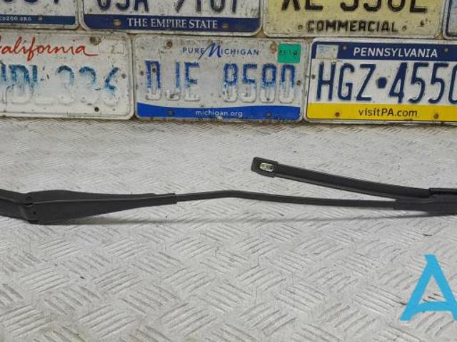 Важіль-поводок двірника лобового скла 61619465075 BMW