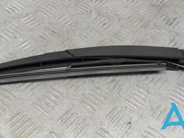 Важіль-поводок склоочисника заднього скла 61627306460 BMW