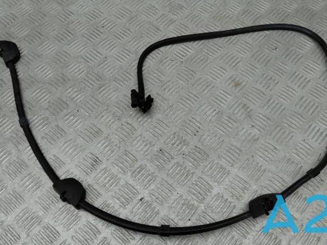 Форсунка омивача лобового скла 61667357373 BMW