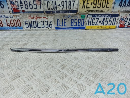 Молдинг переднього бампера, центральний 620789UF0A NISSAN