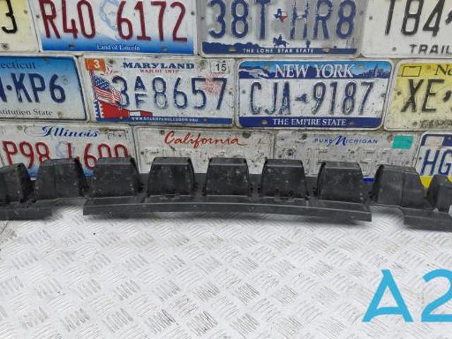 Абсорбер бампера переднього 620905NA0A NISSAN