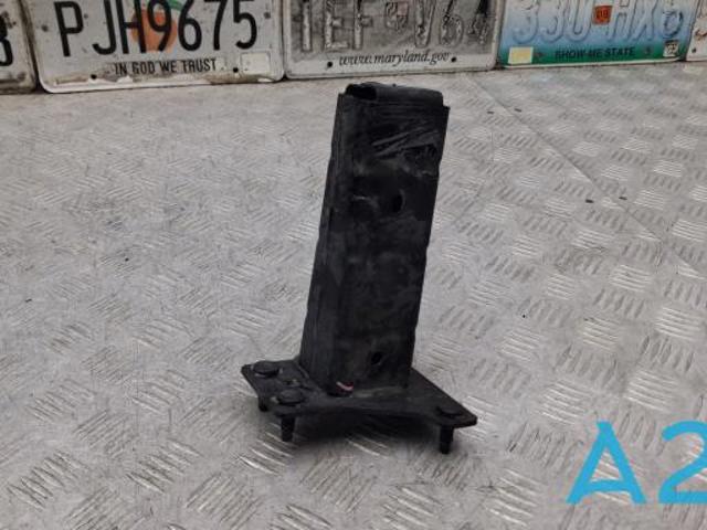 Кріплення бампера 622115NA0B NISSAN
