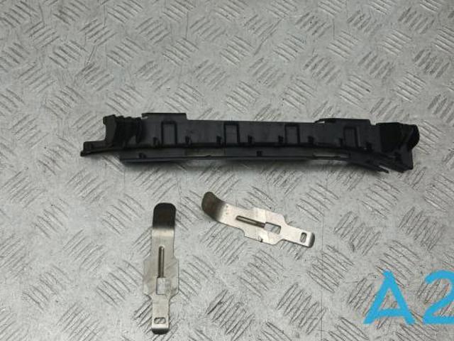 Кронштейн-адаптер кріплення фари передньої, лівою 63117931709 BMW
