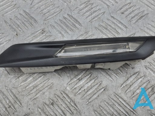 Повторювач повороту на крилі, правий 63137154168 MARKET (OEM)