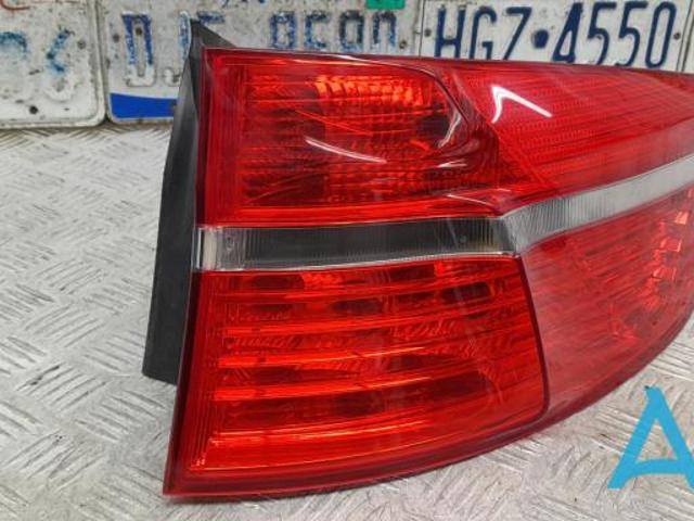 Задній правий зовнішній ліхтар 63217179986 BMW