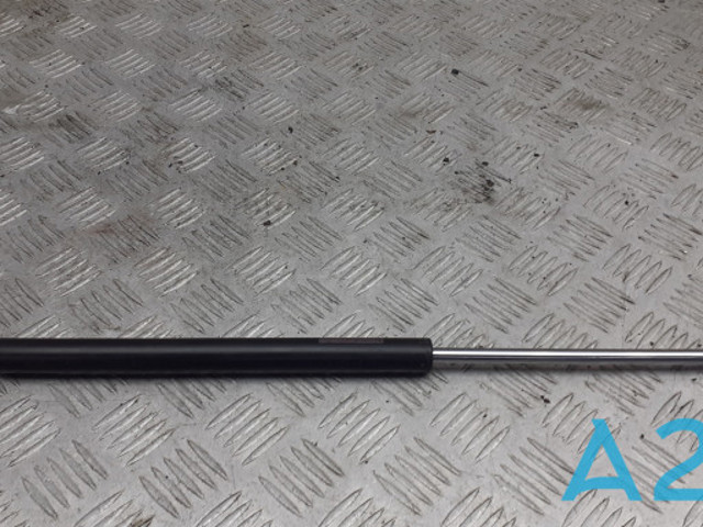 Амортизатор двері п'ятої 63269SG011 SUBARU