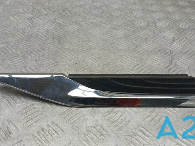 Молдинг переднього лівого крила 638255NA0A NISSAN